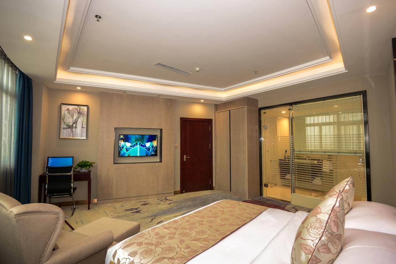 Days Hotel & Suites Shishi Цюаньчжоу Экстерьер фото