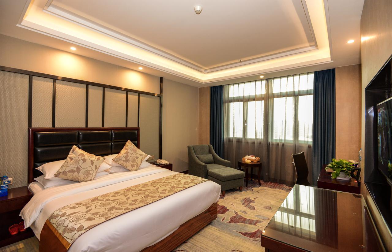 Days Hotel & Suites Shishi Цюаньчжоу Экстерьер фото