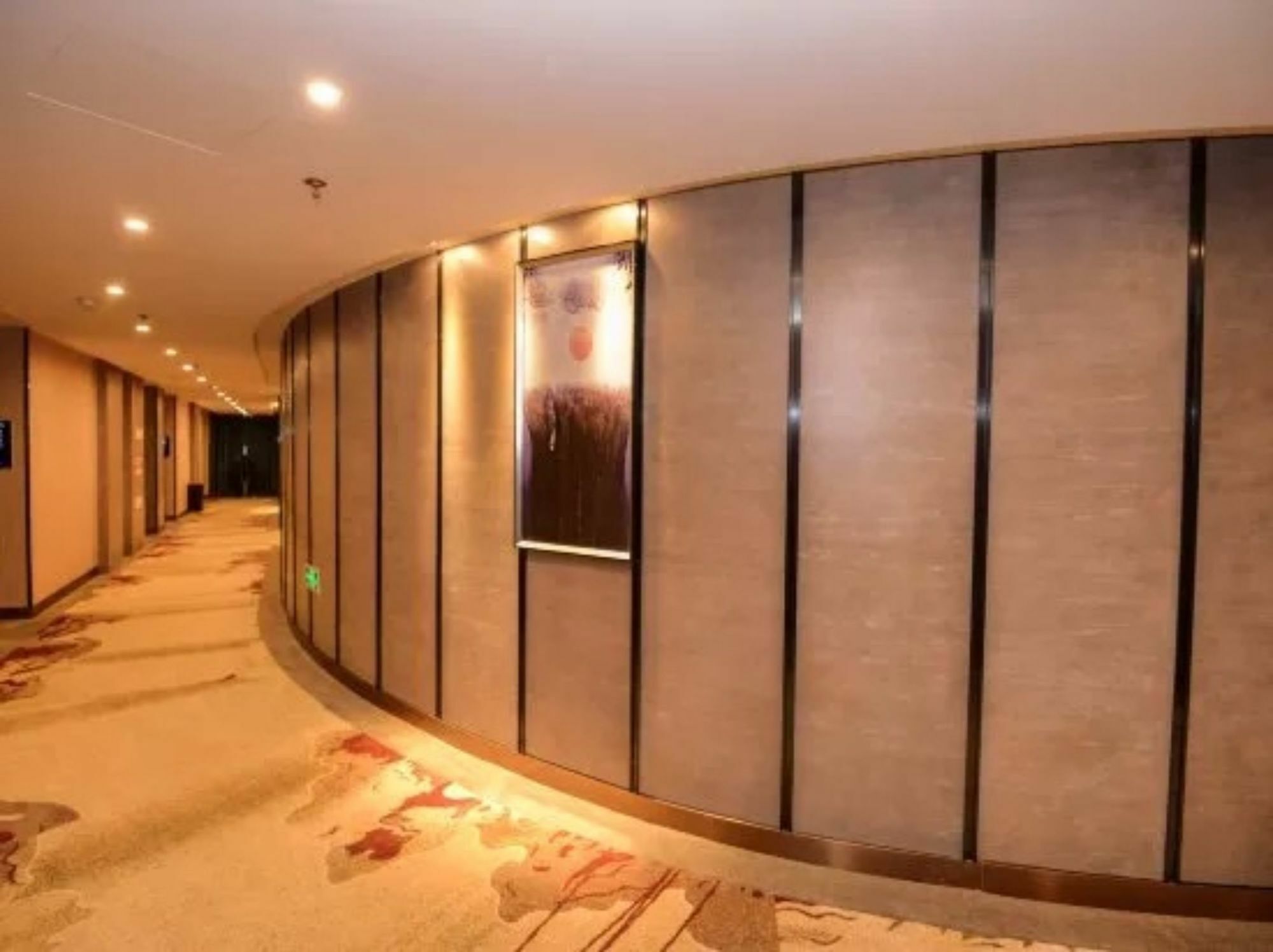 Days Hotel & Suites Shishi Цюаньчжоу Экстерьер фото